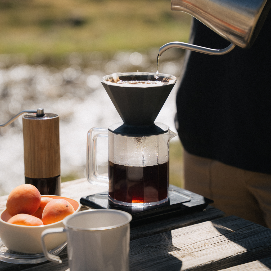 KINTO ALFRESCO FILTERKAFFEE SET 4 TASSEN BLACK