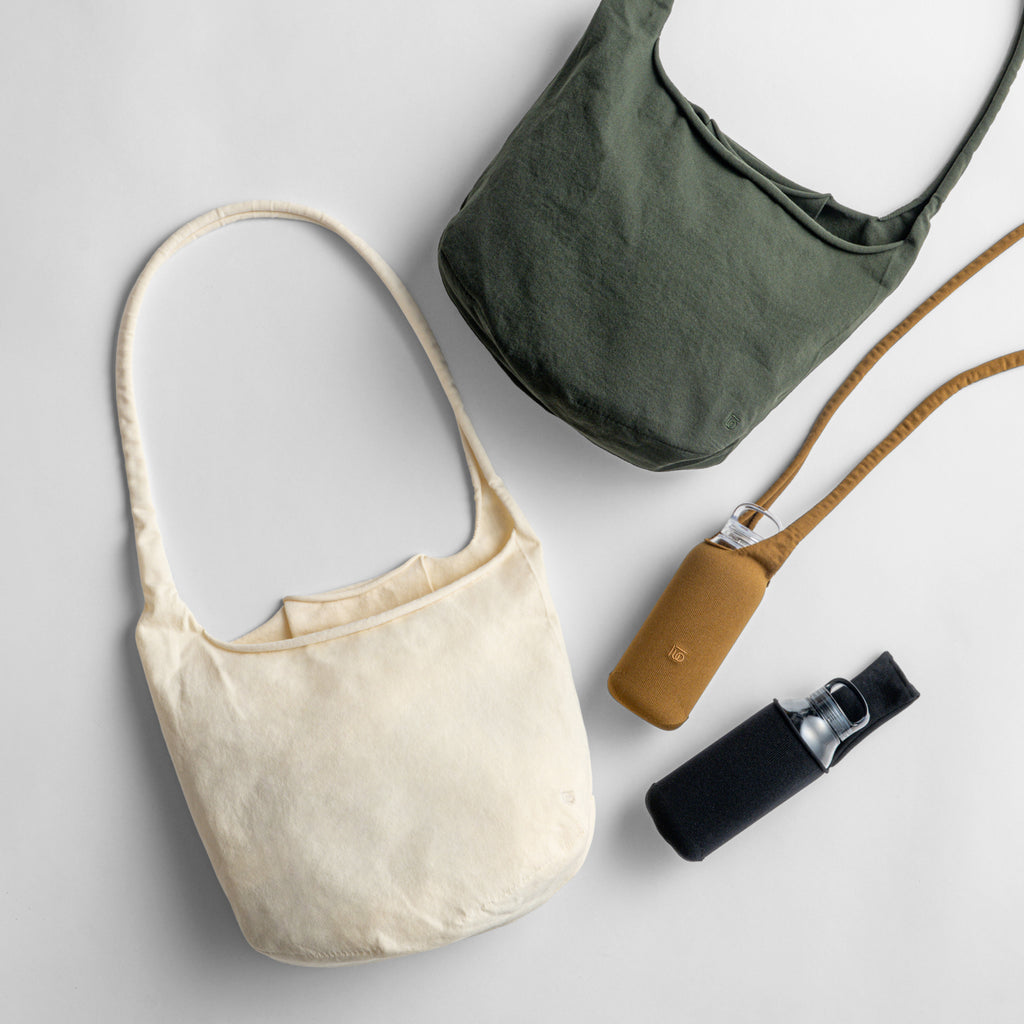 KINTO FUTO BOTTLE SLING BAG DARK GREEN