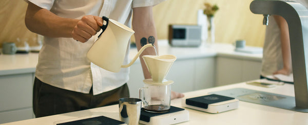 Article de revue KINTO Notes pour le barista - International