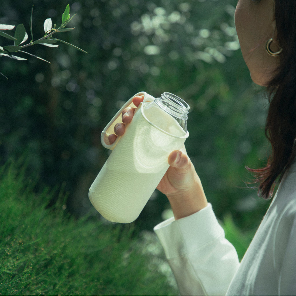 Kinto FUTO bottle wrist bag ivory 2