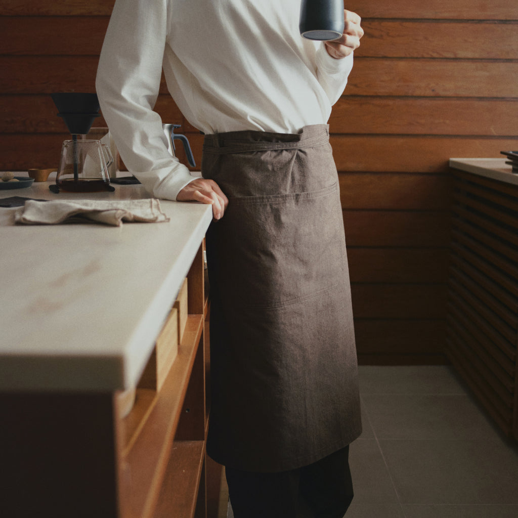 KINTO FUTO COTTON HALF APRON LIGHT GRAY