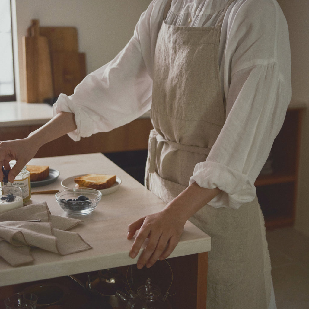 KINTO FUTO LINEN FULL APRON NATURAL