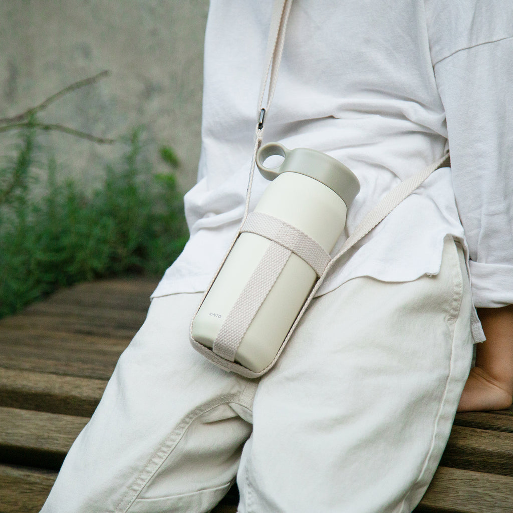 Kinto PLAY TUMBLER 480ml with strap set white 4