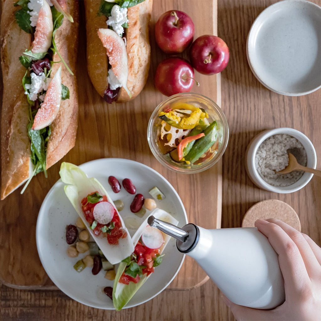 KINTO CLK-211 OIL BOTTLE 300ML WHITE