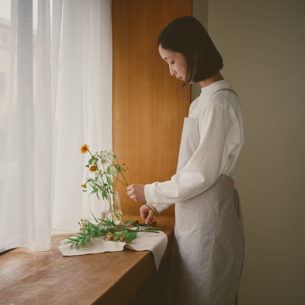 Kinto FUTO cotton full apron light gray 2