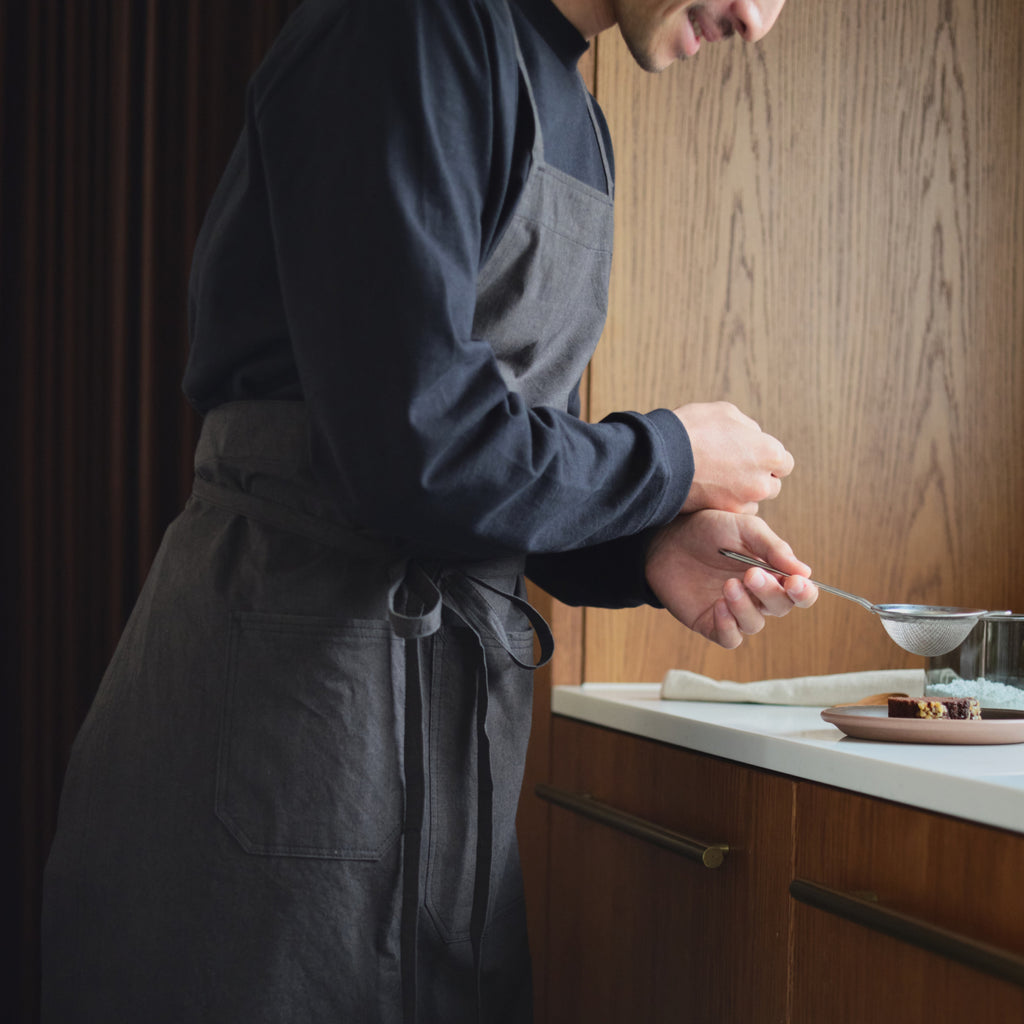 Kinto FUTO cotton full apron light gray 5