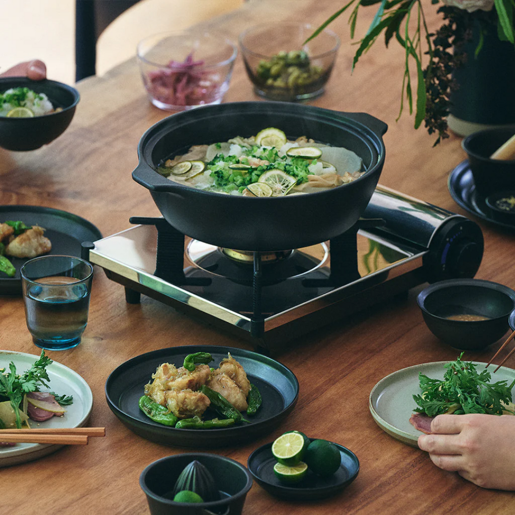 Kinto KAKOMI ceramic pot 2.5L black 4