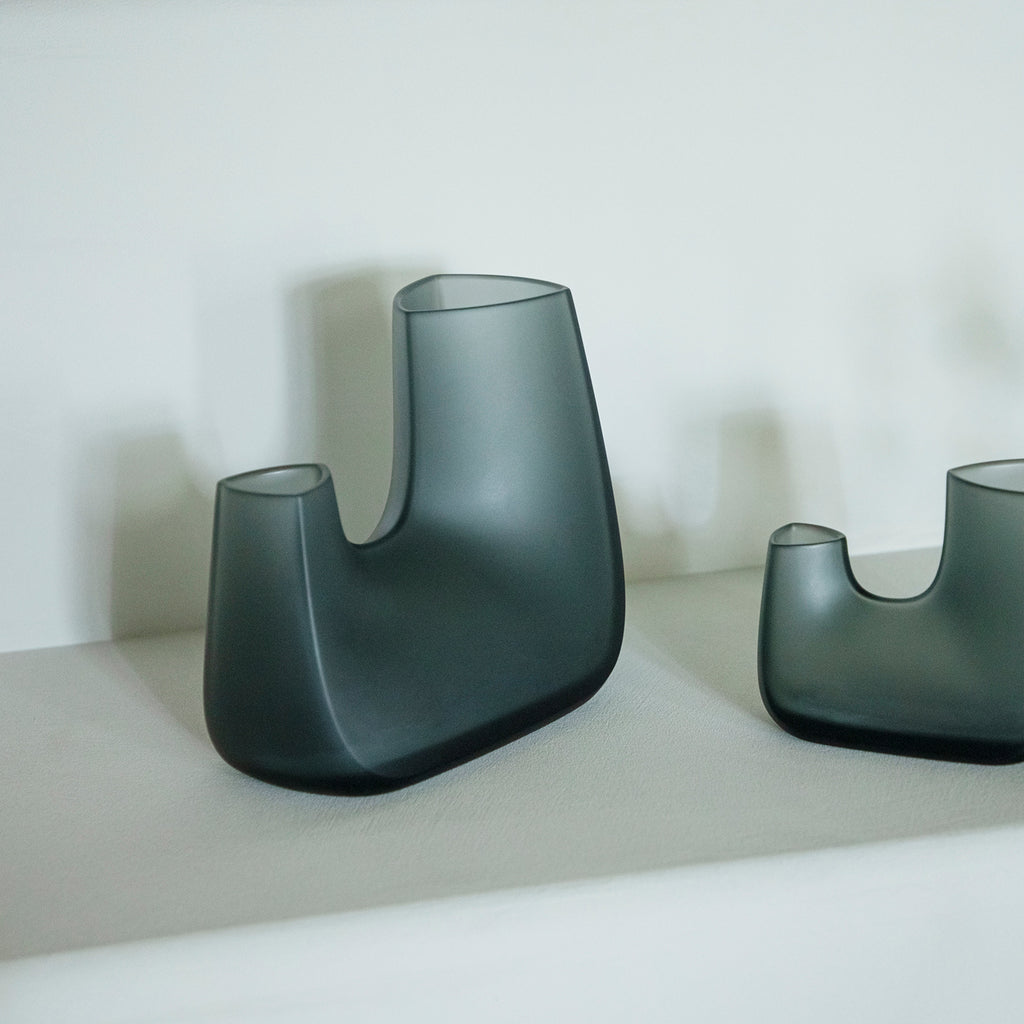 KINTO TRE VASE 200X120X175MM  SMOKE